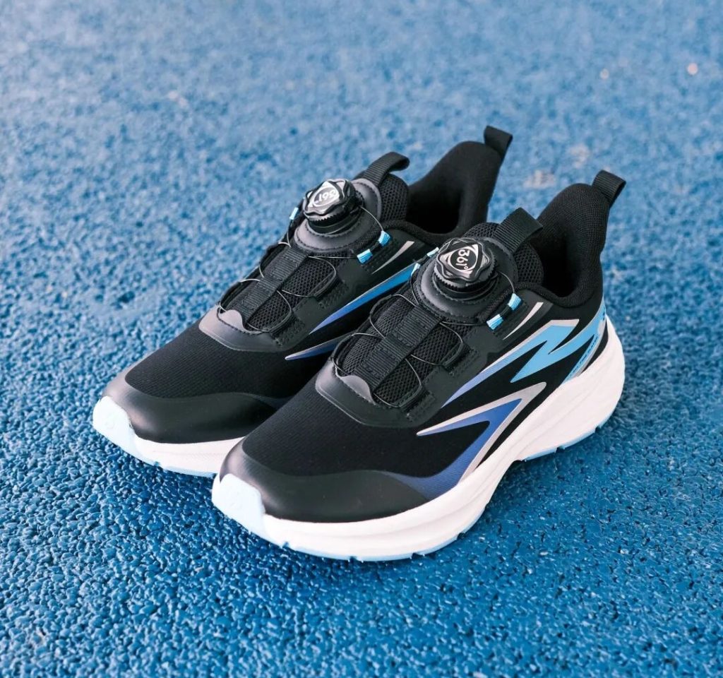 儿童鞋的「旋钮设计」是真好用还是伪需求？实测361°KIDS运动鞋！插图