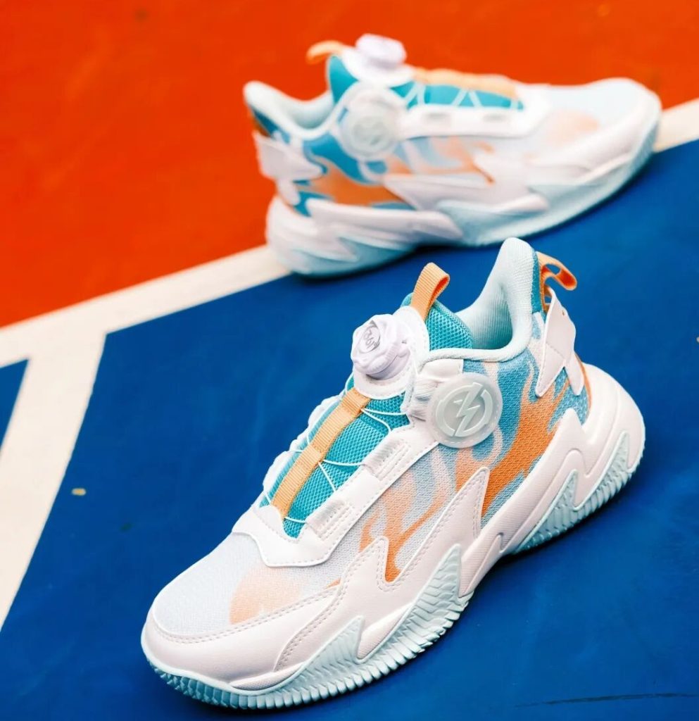 这双悍将3的「无鞋带」设计真是解放家长的神器插图