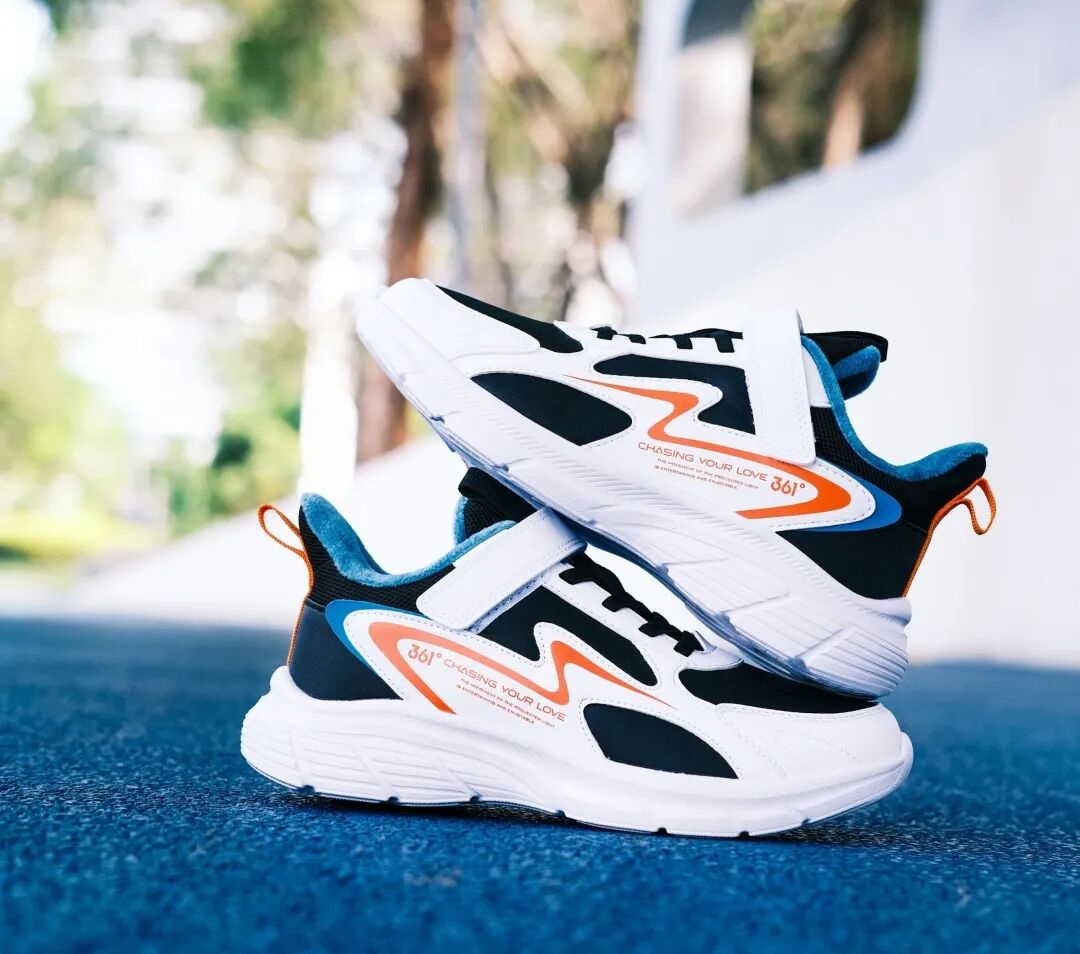 这双「过冬神鞋」到底有多能打？实测361°kids加绒跑鞋！缩略图