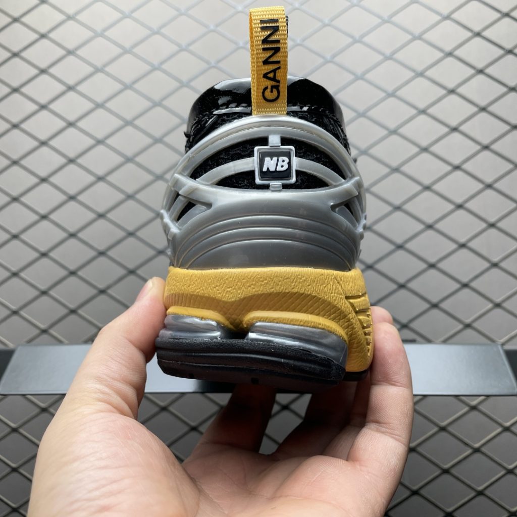 New Balance 新百伦 复古休闲跑步鞋 U1906LGA插图1