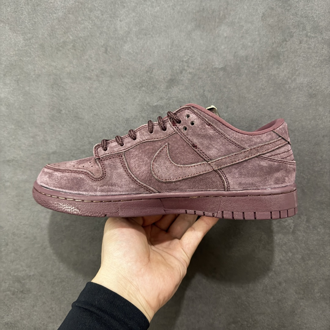 Supreme x Nike Dunk SB Low Sup x 耐克 SB 低帮 联名酒红低帮休闲鞋缩略图