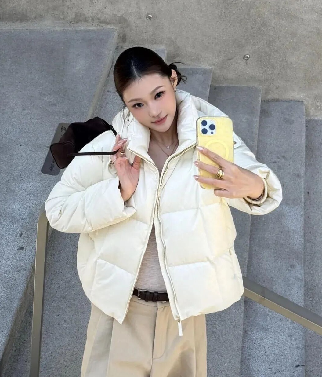 羽绒服 + 阔腿裤：被阳光烘暖的冬日轻工装缩略图