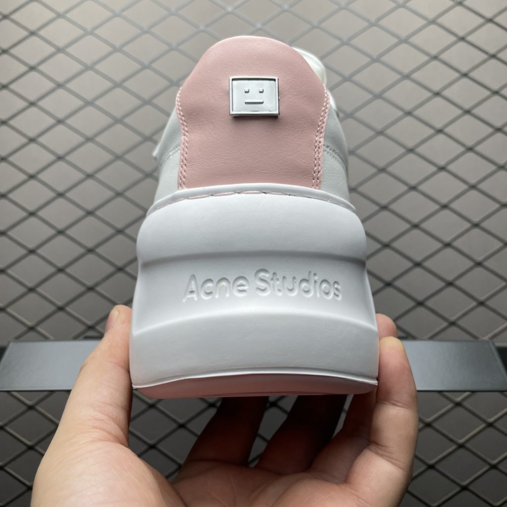 如何辨别莆田顶级版本的Acne Studios魔术贴低帮休闲小白鞋的真伪？插图1