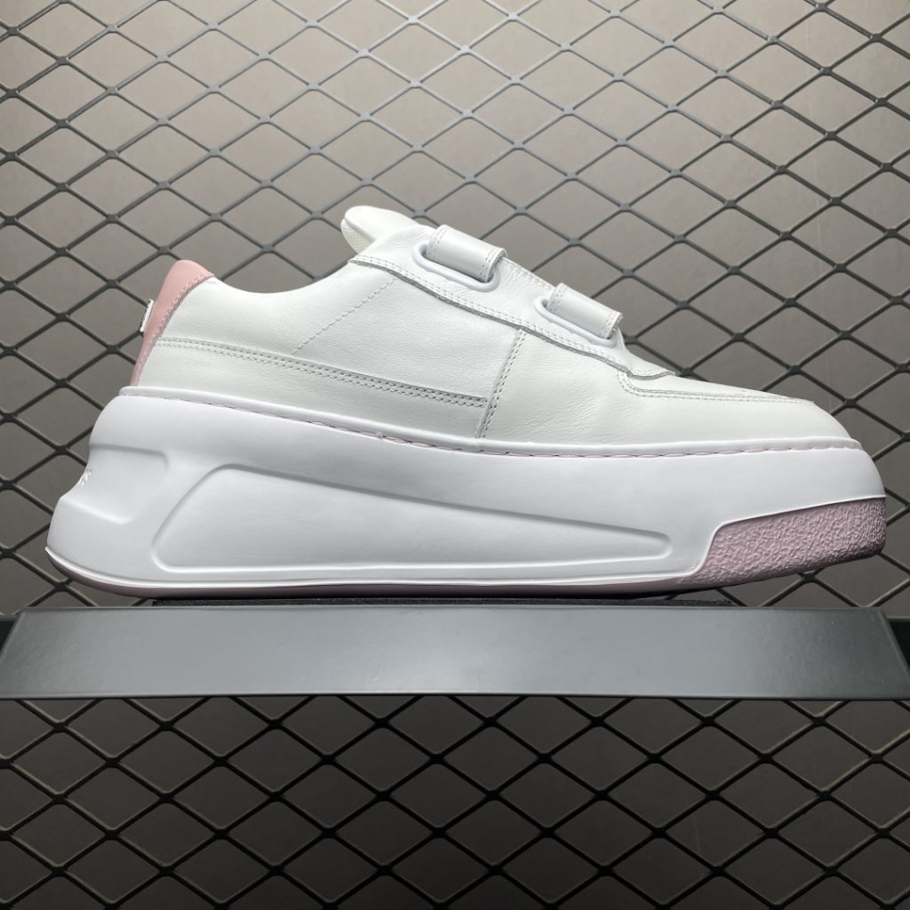 如何辨别莆田顶级版本的Acne Studios魔术贴低帮休闲小白鞋的真伪？插图2