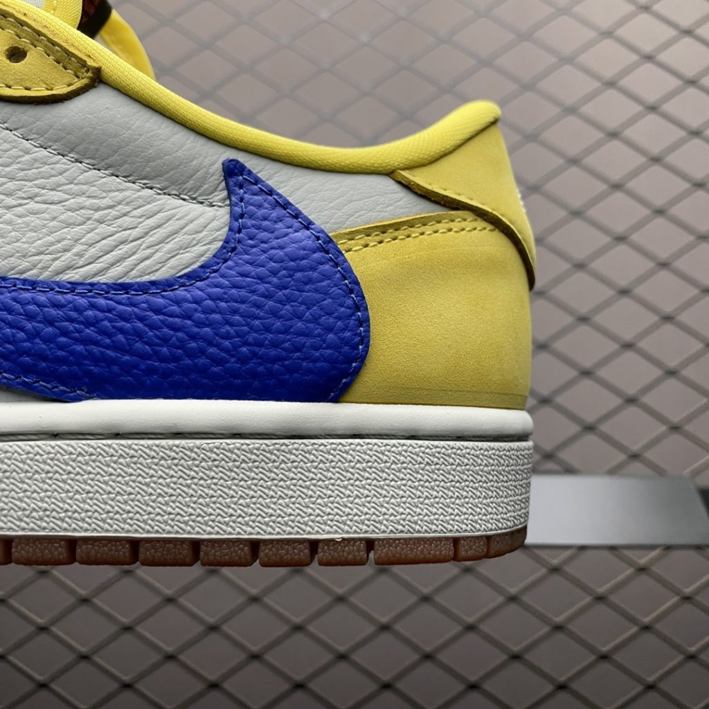 Travis Scott x Air Jordan 1 Low的倒钩设计是否会影响穿着舒适度?插图 Travis Scott x Air Jordan 1 Low的倒钩设计是否会影响穿着舒适度?插图