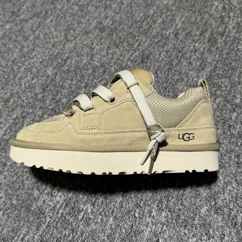 正品UGG雪地靴的防伪标签具体是如何制作的?有什么特殊工艺吗?插图2 正品UGG雪地靴的防伪标签具体是如何制作的?有什么特殊工艺吗?插图2