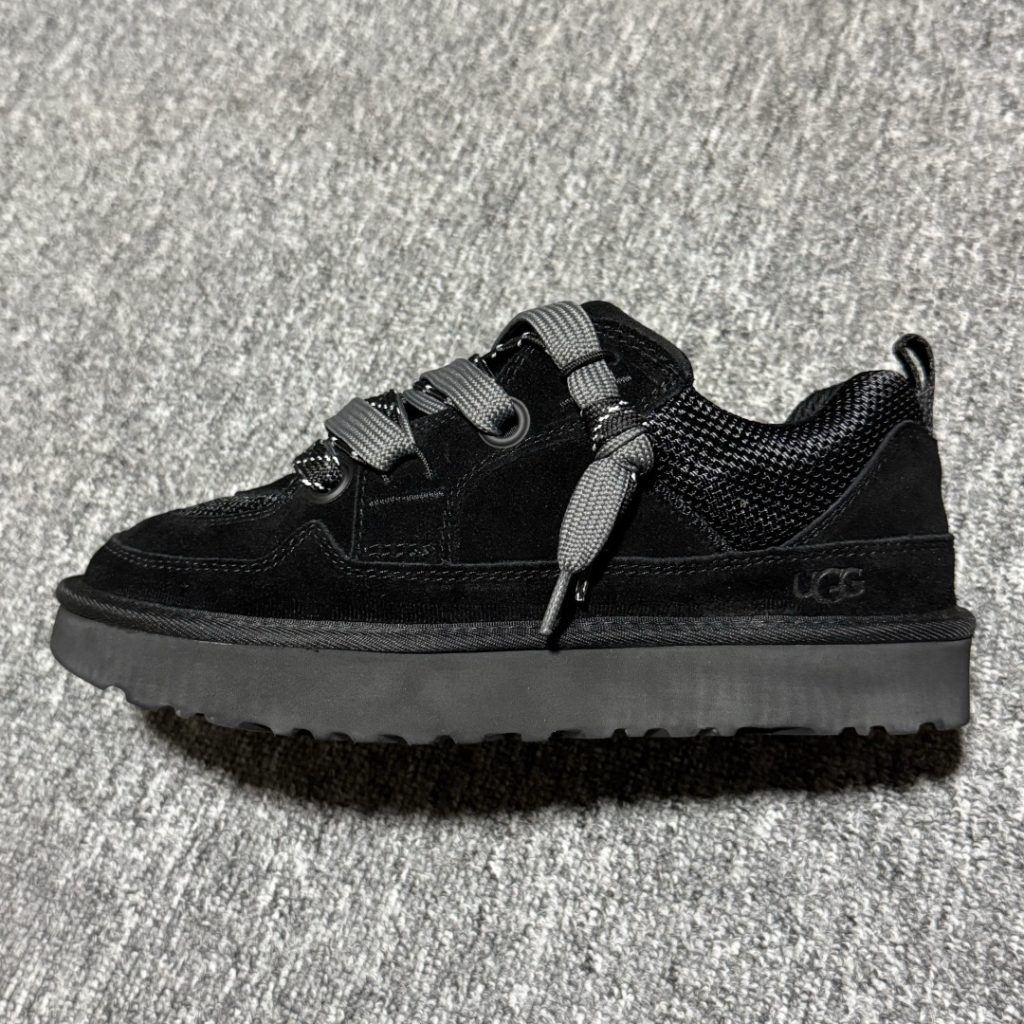 正品UGG雪地靴的防伪标签具体是如何制作的?有什么特殊工艺吗?插图1 正品UGG雪地靴的防伪标签具体是如何制作的?有什么特殊工艺吗?插图1