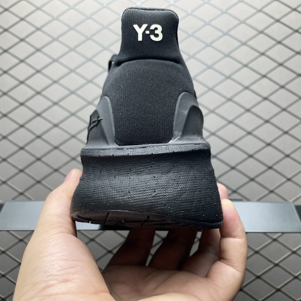 Y-3 x adidas Ultra Boost 5联名款有哪些颜色可选?插图1 Y-3 x adidas Ultra Boost 5联名款有哪些颜色可选?插图1
