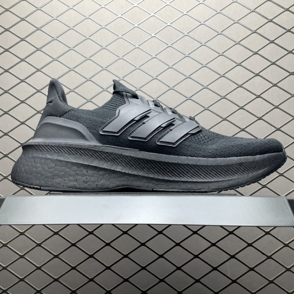 Y-3 x adidas Ultra Boost 5联名款有哪些颜色可选?插图 Y-3 x adidas Ultra Boost 5联名款有哪些颜色可选?插图