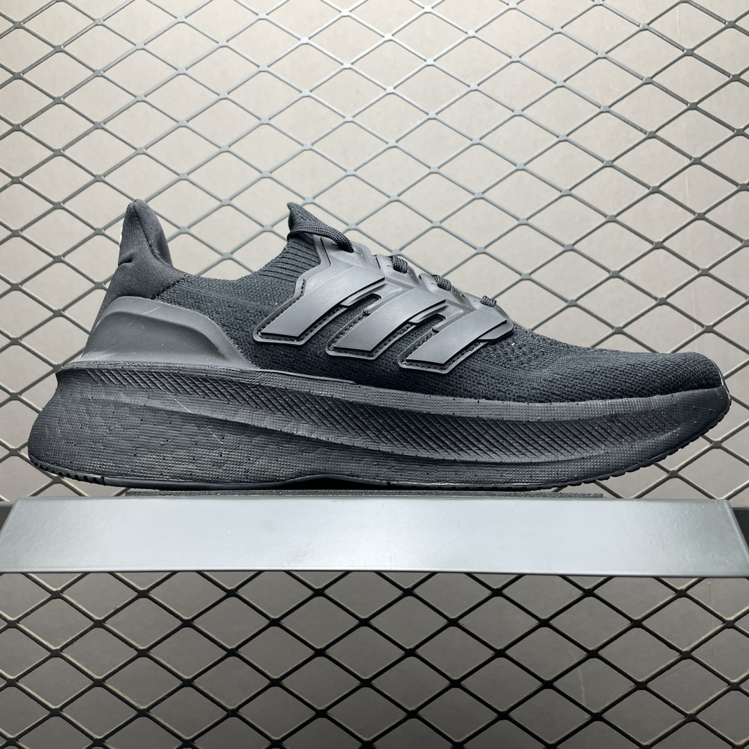 Y-3 x adidas Ultra Boost 5联名款的发行量是多少?缩略图 Y-3 x adidas Ultra Boost 5联名款的发行量是多少?缩略图