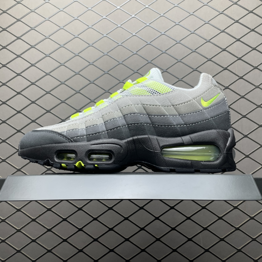 莆田纯原版 Air Max 95 OG 的鞋面材质是否透气？缩略图