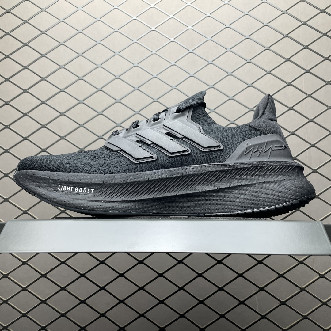 Y-3 x adidas Ultra Boost 5联名款有哪些颜色可选?缩略图 Y-3 x adidas Ultra Boost 5联名款有哪些颜色可选?缩略图