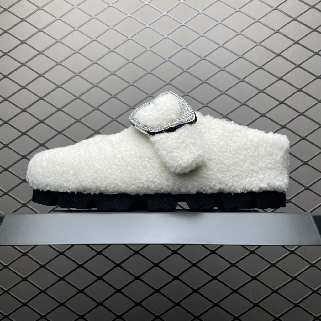 莆田鞋有没有钢印?怎么通过钢印辨别莆田鞋质量好坏?插图 莆田鞋有没有钢印?怎么通过钢印辨别莆田鞋质量好坏?插图