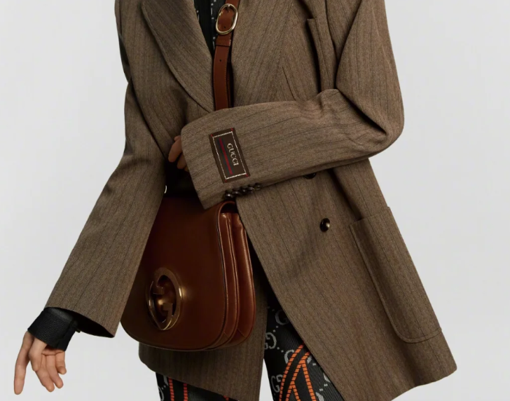 棕色系包包盘点，这四款大牌包让你秒变冬季氛围感女神插图1