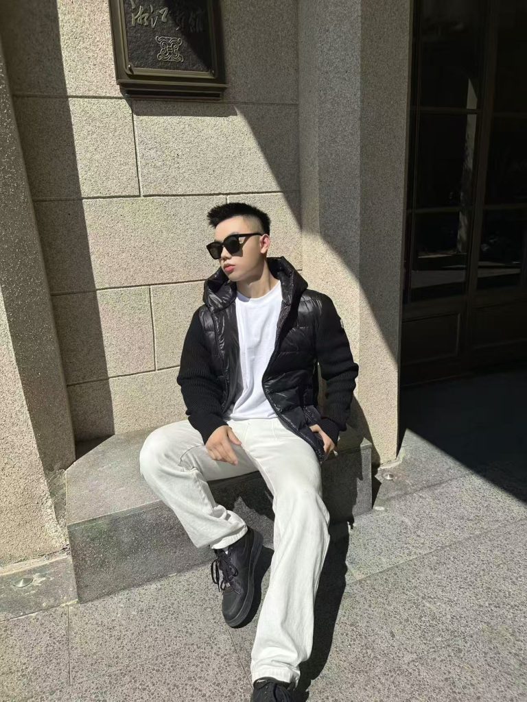 MONCLER蒙口MC 拼接毛织荧光织带连帽羽绒服插图