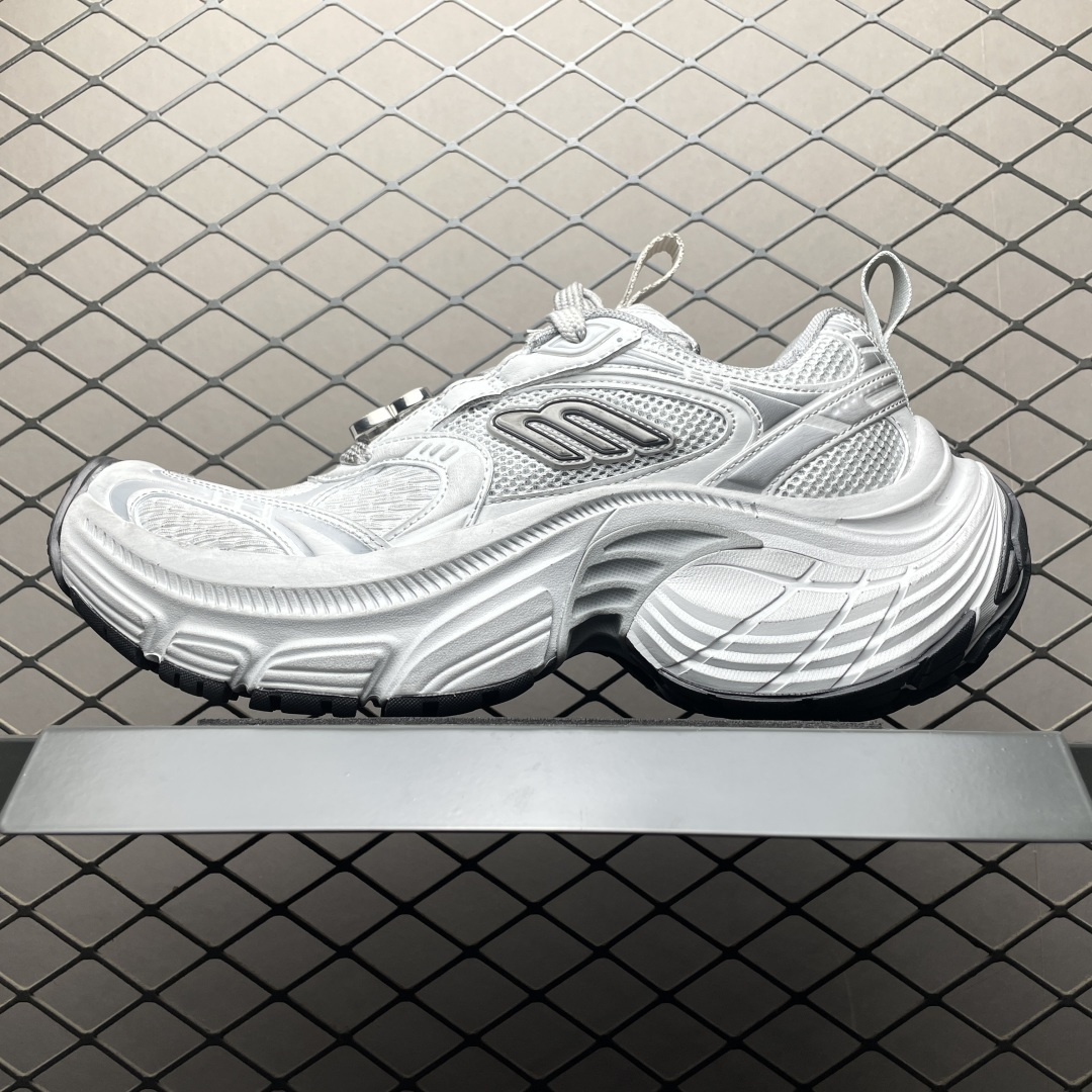 亚瑟士和萨洛蒙哪个品牌的鞋码更准确？缩略图