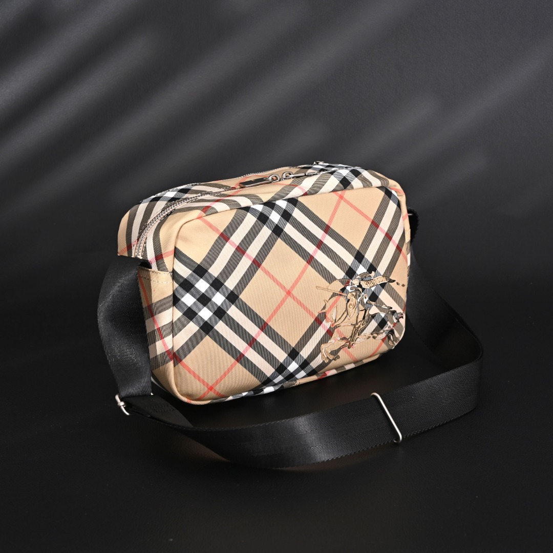 BURBERRY巴宝莉BBR 新款菱格纹战马相机包单肩包拷包缩略图