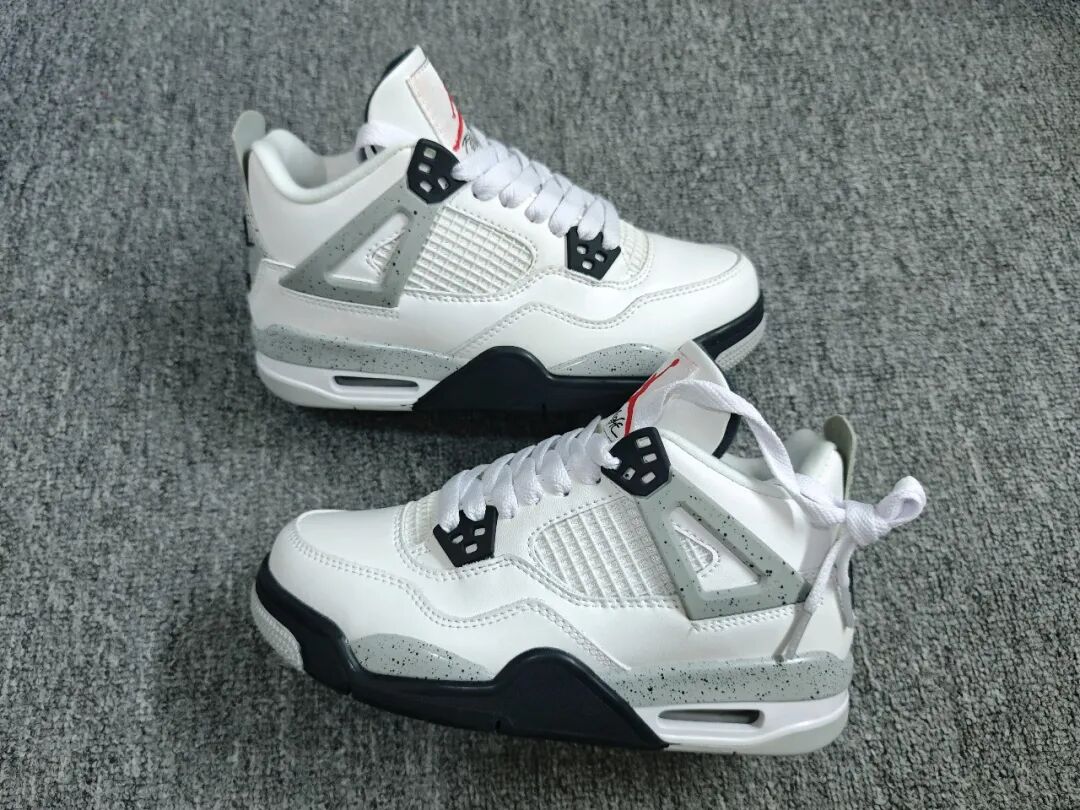 它是颜值最高的AJ?Air Jordan 4 Retro “White Cement” 白水泥2025复刻版缩略图 它是颜值最高的AJ?Air Jordan 4 Retro “White Cement” 白水泥2025复刻版缩略图
