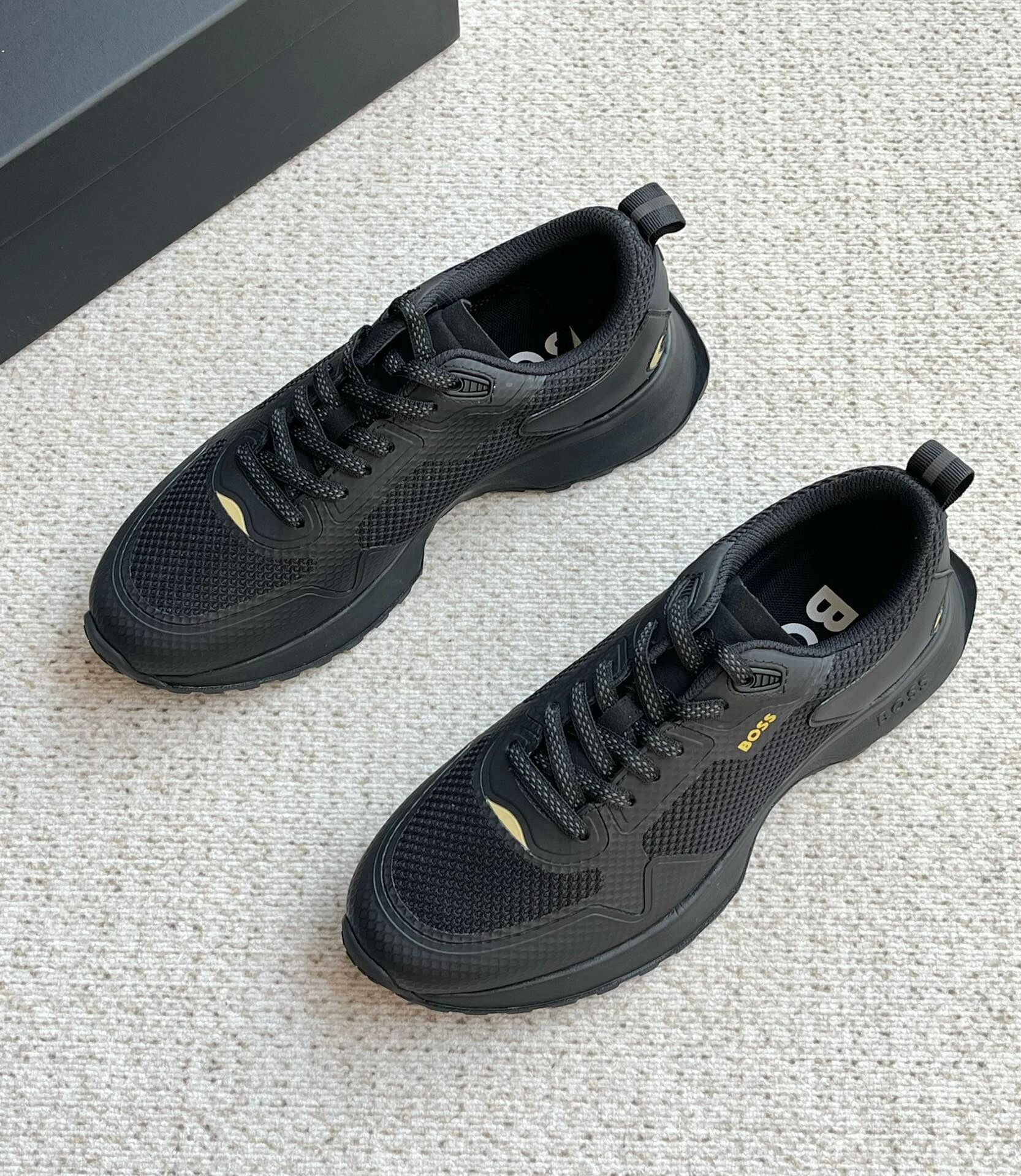 中产男士喜欢穿什么鞋|BOSS 简练风度 自成焦点缩略图 中产男士喜欢穿什么鞋|BOSS 简练风度 自成焦点缩略图