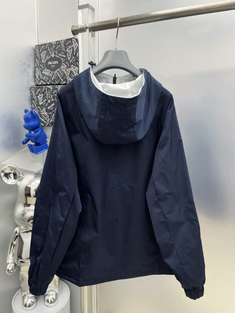 P590 芬迪 双面穿,2025开秋新款男士夹克外套插图 P590 芬迪 双面穿,2025开秋新款男士夹克外套插图