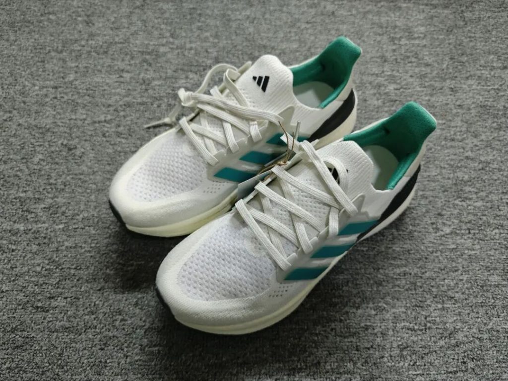 跑鞋圈的神!Adidas Ultraboost 5.0要颜值有颜值,要脚感有脚感!插图 跑鞋圈的神!Adidas Ultraboost 5.0要颜值有颜值,要脚感有脚感!插图