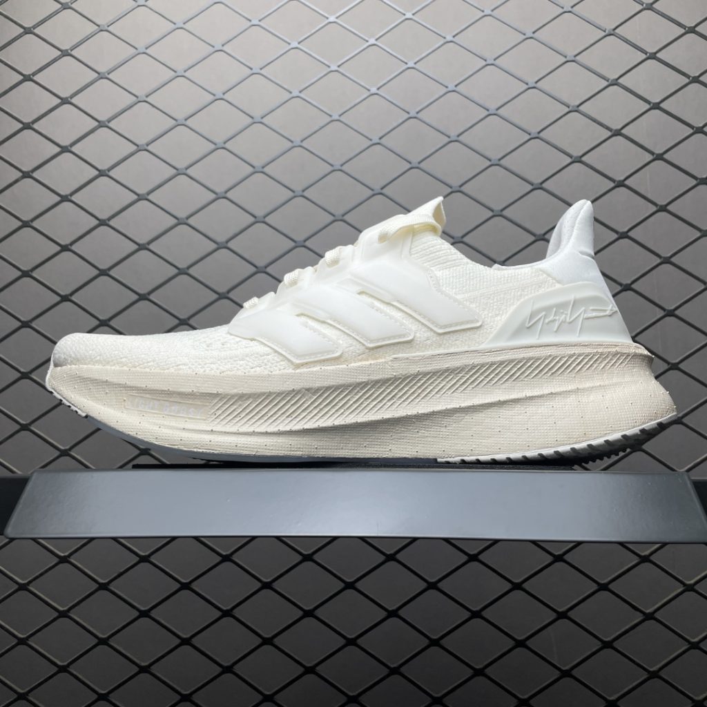 莆田阿迪达斯UB鞋子质量怎么样?有没有气垫?插图1 莆田阿迪达斯UB鞋子质量怎么样?有没有气垫?插图1