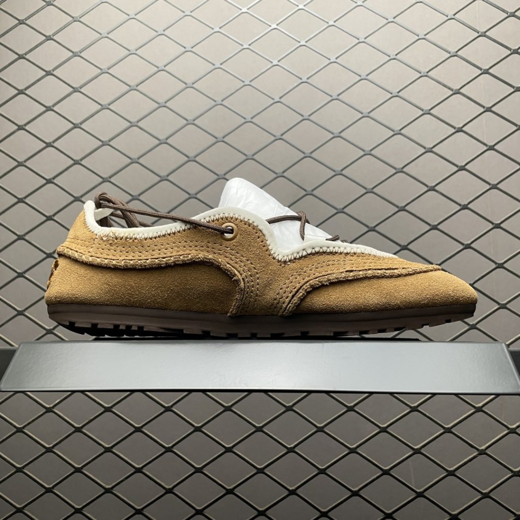 UGG Quill 绒面系带款芭蕾鞋 26早春芭蕾舞鞋插图