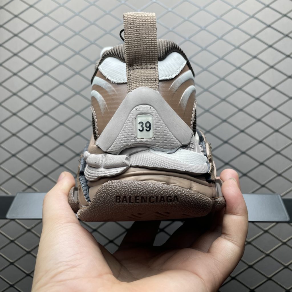 最新莆田顶级Balenciaga 巴黎世家 Triple S 2 复古老爹鞋插图